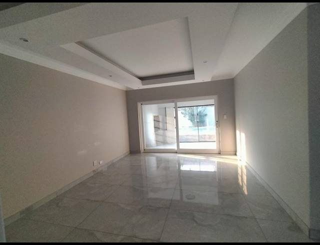 4 BEDROOM HOUSE FOR SALE IN AMBERFIELD RIDGE